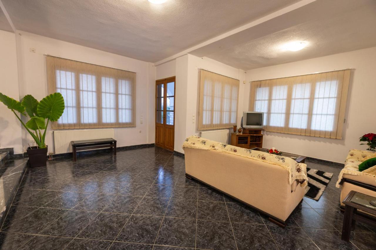 Τrικαλα - Μετεorα-Villa Toscana Трикала Экстерьер фото
